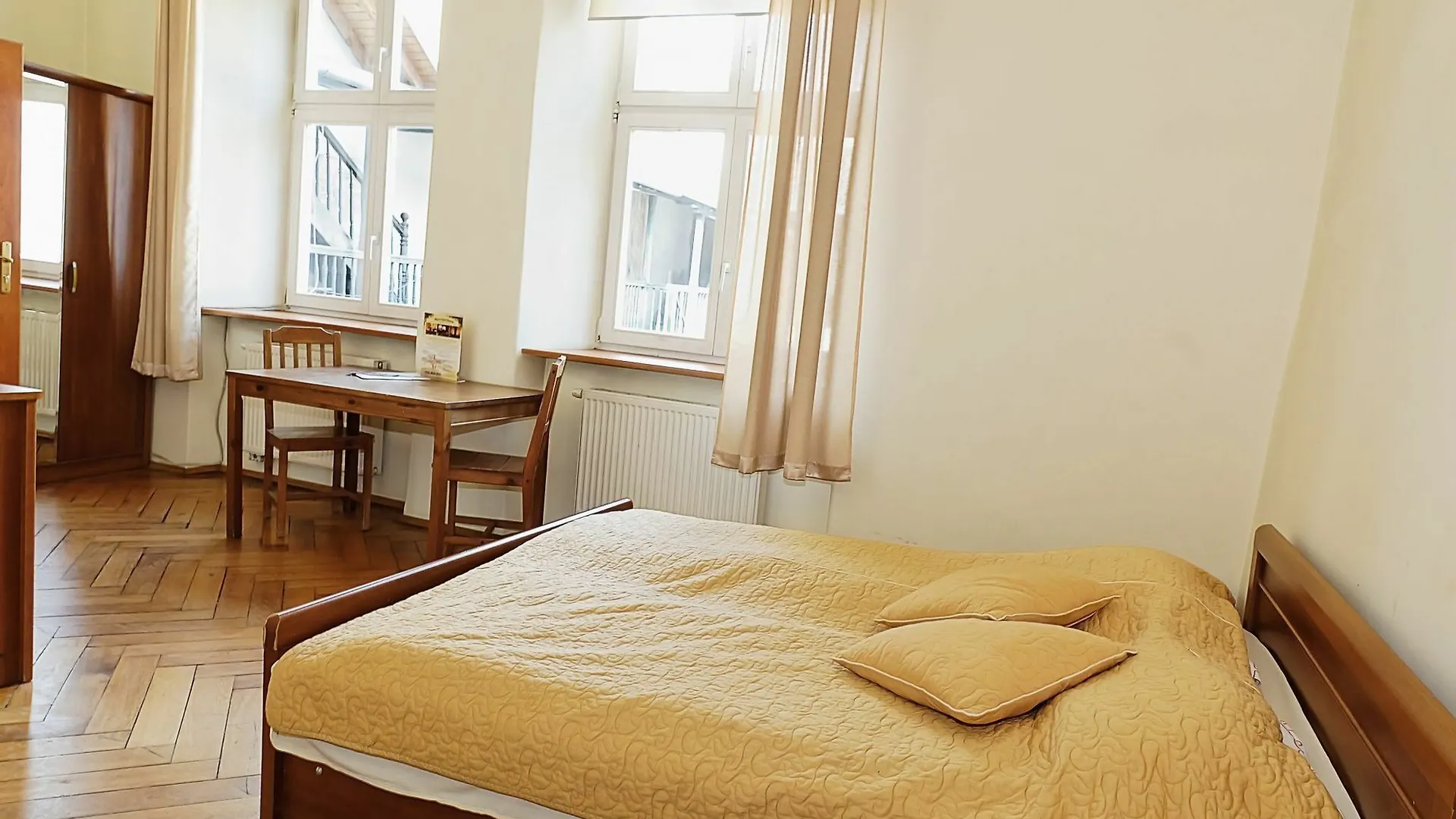 Krakow For You Budget Apartments 0*,  Польша