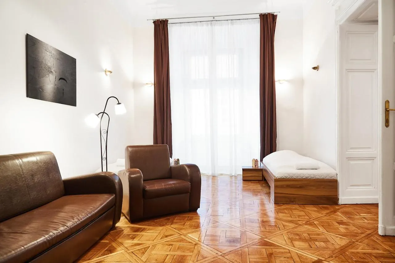 Krakow For You Budget Apartments 0*,
