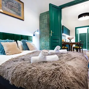 Tyzenhauz Economy Cracovie