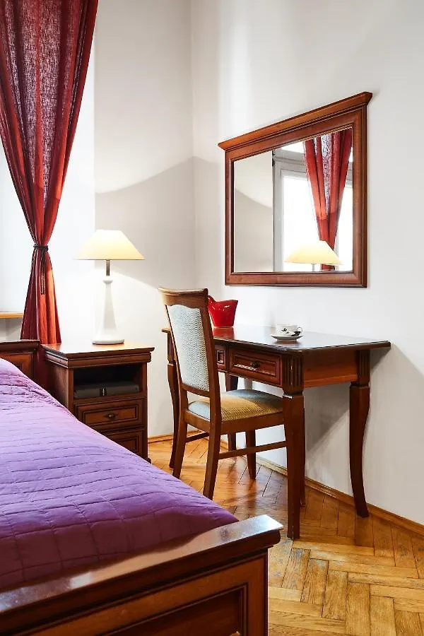 Krakow For You Budget Apartments 0*,  Polónia